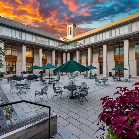 The Charles F. Knight Center Hotel Saint Louis Exterior photo