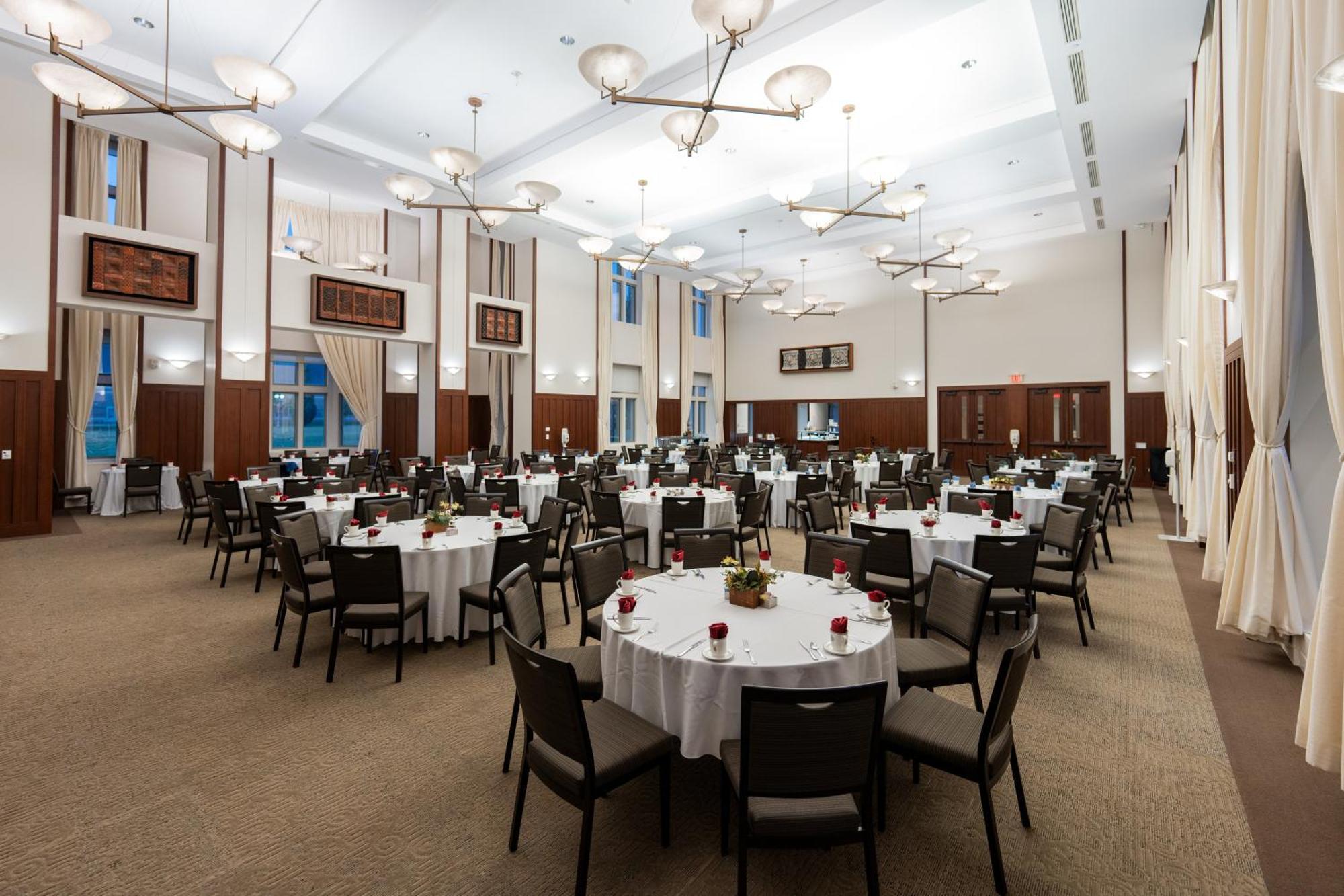 The Charles F. Knight Center Hotel Saint Louis Exterior photo